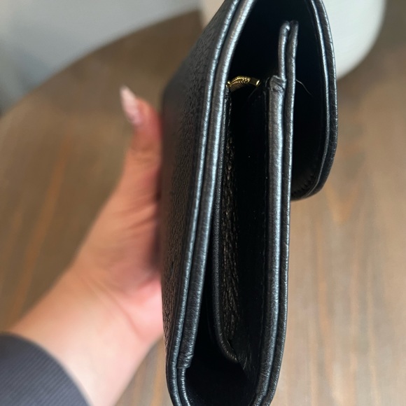 AUTHENTIC LIKE NEW LV AMELIA NOIR MAHINA WALLET - Picture 8 of 9